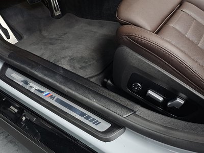 2023 BMW I4 thumbnail 39