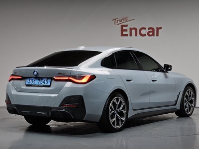 2023 BMW I4 photo 3
