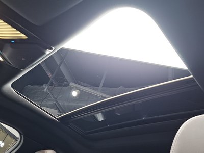 2023 BMW I4 thumbnail 24
