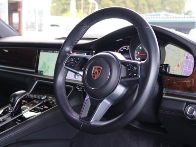 PORSCHE PANAMERA - 3