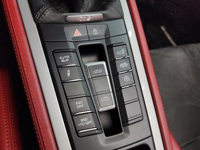 2020 Porsche 718 缩略图 21