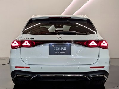 MERCEDES-BENZ E-CLASS - 4