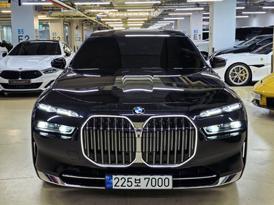 BMW 7 SERIES - 1