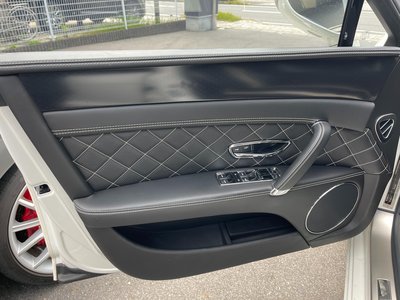 2017 Bentley FLYING SPUR — миниатюра 14