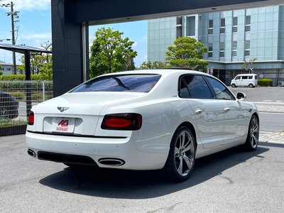 2017 Bentley FLYING SPUR photo 8