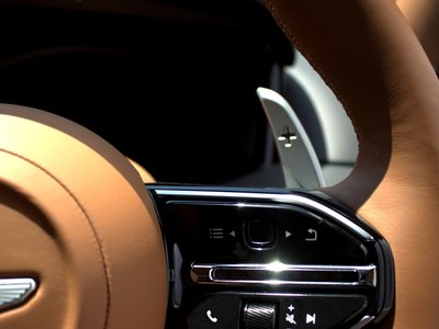 2026 Aston Martin DB12 照片 13