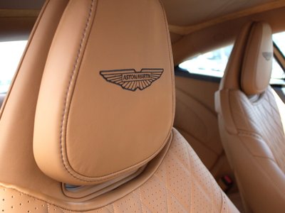 2026 Aston Martin DB12 照片 11