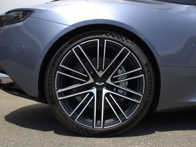 2026 Aston Martin DB12 照片 7