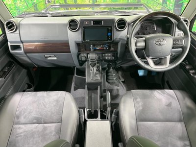 TOYOTA LAND CRUISER - 2