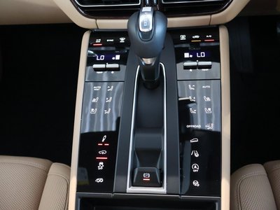 صورة مصغرة 31 لـ 2025 Porsche MACAN