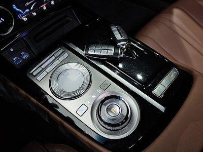 GENESIS G80 (RG3) - 9