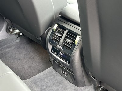 2025 BMW X3 M 缩略图 40