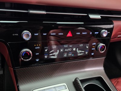2024 Genesis G80 (RG3) thumbnail 23