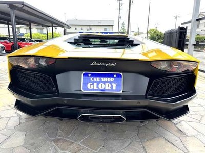 LAMBORGHINI AVENTADOR - 3