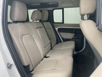 LAND ROVER DEFENDER - 10