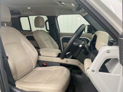 LAND ROVER DEFENDER - 9