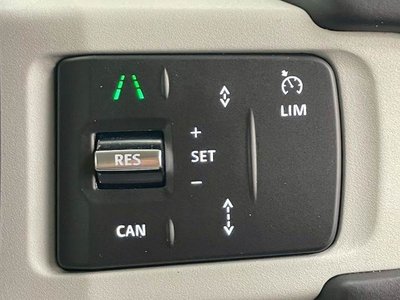 LAND ROVER DEFENDER - 5