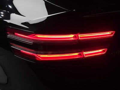 GENESIS G80 (RG3) - 10