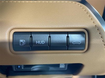 صورة مصغرة 24 لـ 2021 Lexus LC