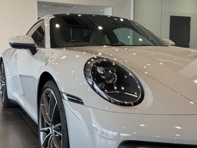 PORSCHE 911 - 8