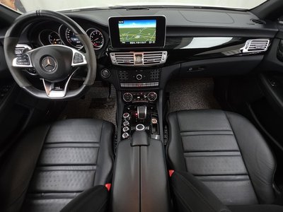 صورة 4 لـ 2017 Mercedes-BENZ CLS