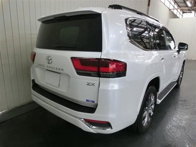 TOYOTA LAND CRUISER 300 - 4