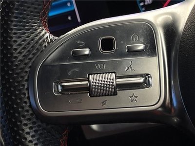 MERCEDES-BENZ GLB - 10