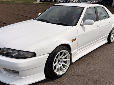 1995 Nissan SKYLINE 照片 2