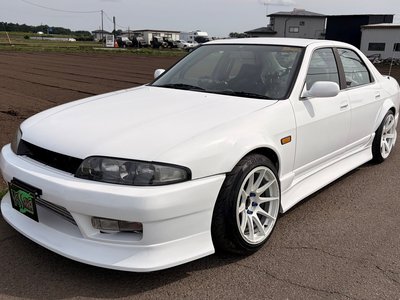 1995 Nissan SKYLINE 照片 1