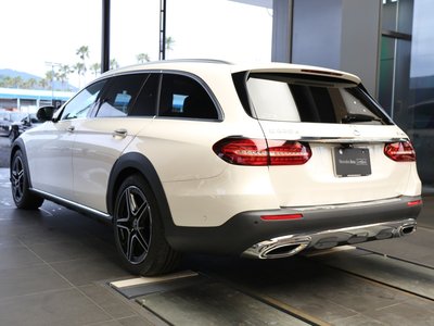 MERCEDES-BENZ E-CLASS - 6