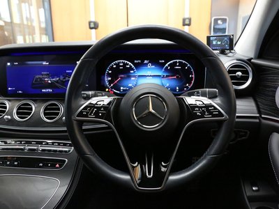 MERCEDES-BENZ E-CLASS - 9