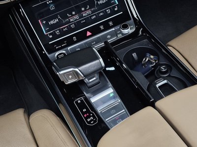 AUDI A8 - 9