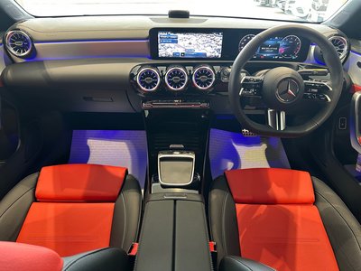 MERCEDES-BENZ CLA - 4