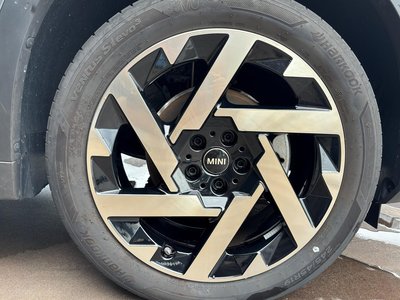 2025 MINI COOPER COUNTRYMAN photo 4