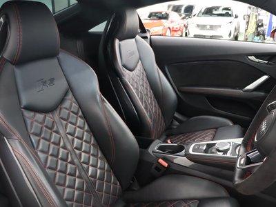 صورة مصغرة 12 لـ 2018 AUDI TT RS COUPE