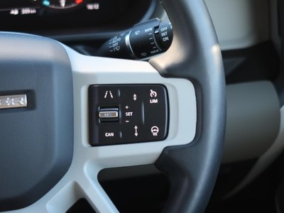 LAND ROVER DEFENDER - 4