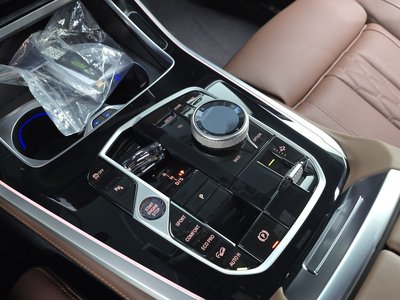 2025 BMW X5 — миниатюра 12