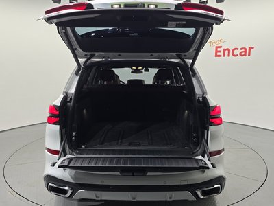 2025 BMW X5 — миниатюра 25