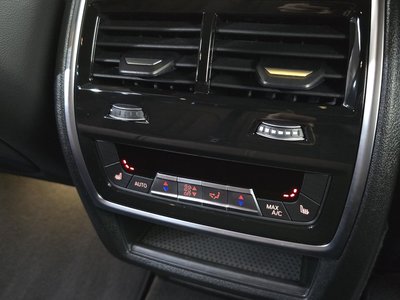 2025 BMW X5 — миниатюра 31