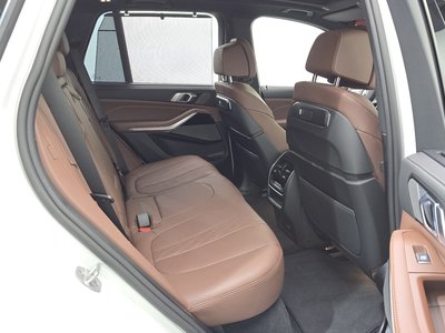 2025 BMW X5 — миниатюра 26