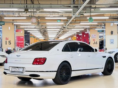 2020 Bentley FLYING SPUR photo 4