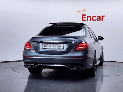 MERCEDES-BENZ E-CLASS - 4