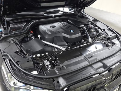 2025 BMW 5 SERIES 照片 7
