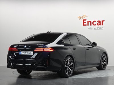 2025 BMW 5 SERIES 照片 5