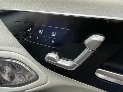 2024 Mercedes-BENZ EQS thumbnail 12