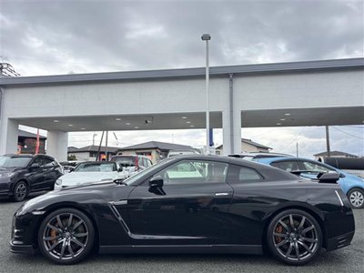 NISSAN GT-R - 6