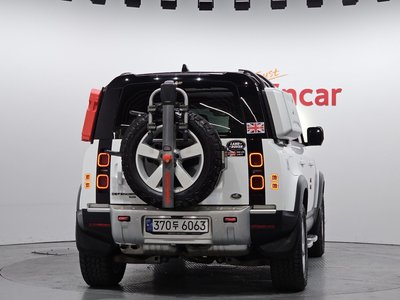 LAND ROVER DEFENDER - 4