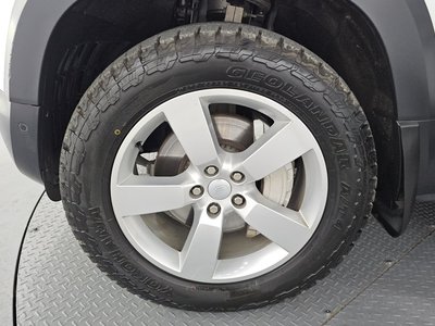 LAND ROVER DEFENDER - 6