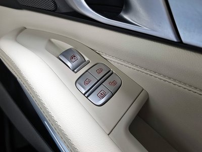 2023 BMW X7 — миниатюра 30