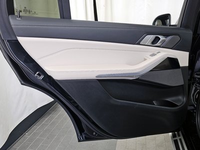 2023 BMW X7 — миниатюра 20